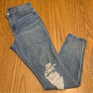 Rewash Light Wash Distressed Denim Jeans Size 11/30
